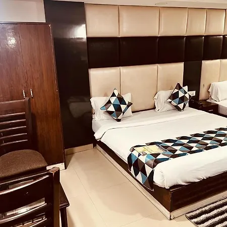 Hotel Broadway Inn Near Igi Delhi Airport
